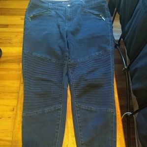 Melissa McCarthy Seven7 Moto Skinny Jeans